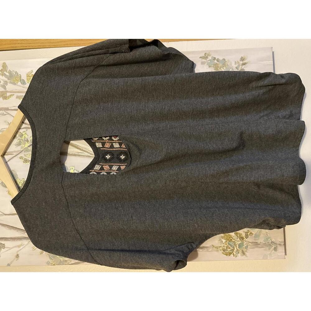 Maurices Women's Embroidered Dark Gray Blouse, Size 0X - Picture 5 of 6